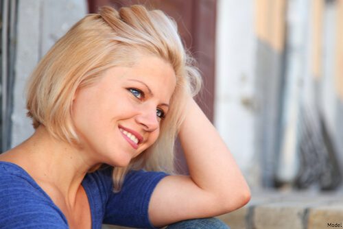 skin care institute june 2020 tulsa ok blog 2 skin care institute - woman running her hands through her hair