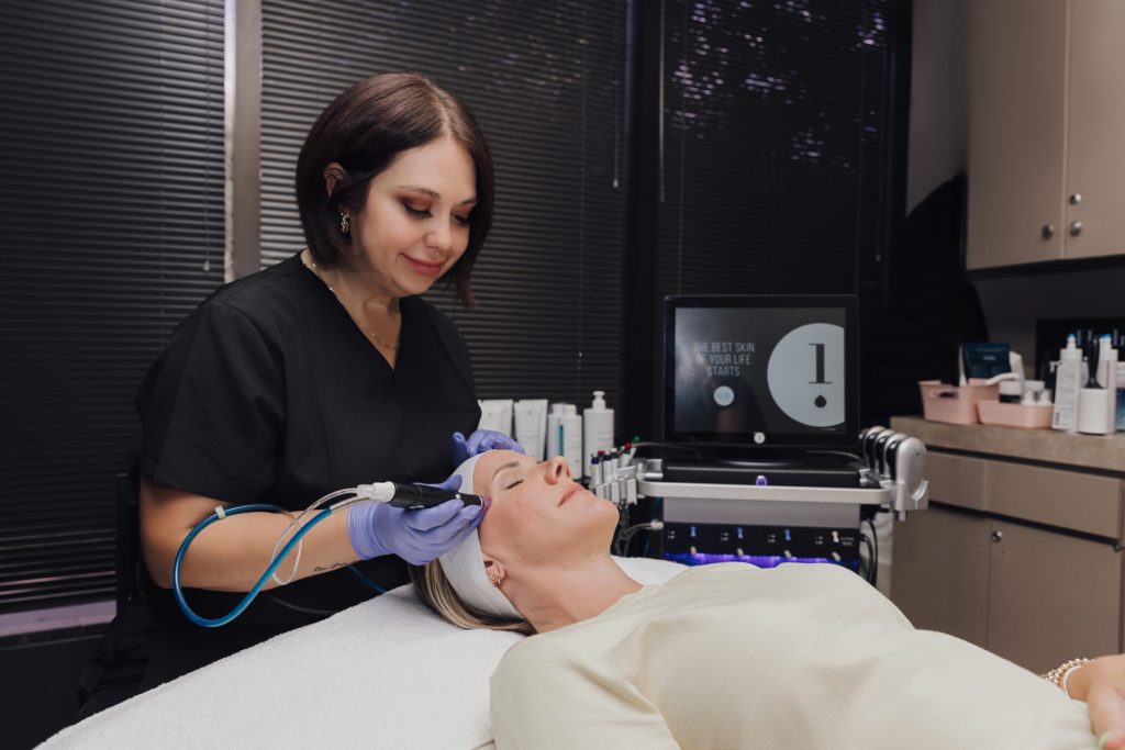 amber w hydrafacial model 2